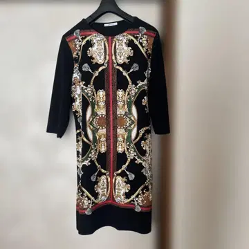 ZARA 블랙 7부 소매 원피스