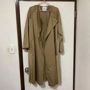 베이지 트렌치코트