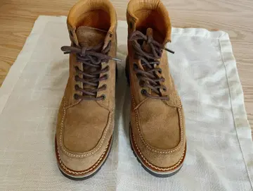 브라운 스웨이드 워크 부츠