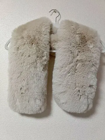 베이지 퍼 스톨