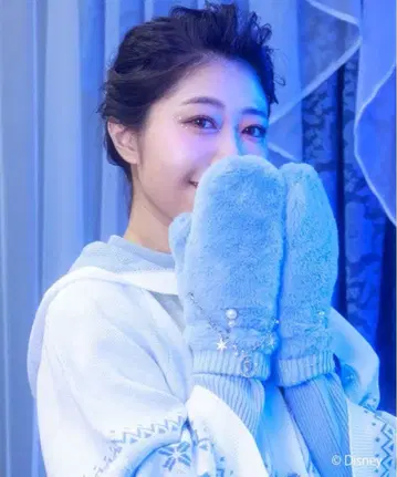 택 포함 새상품 엑시즈팜 디즈니 안나 퍼 미튼 장갑