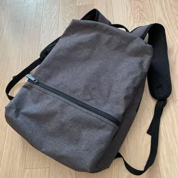 다크 그레이 플랫 백팩