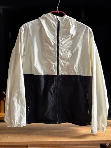 THE NORTH FACE 나일론 자켓 화이트/블랙