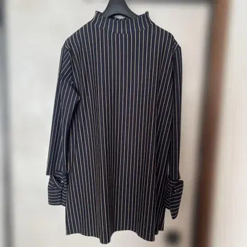 네이비 골드 스트라이프 긴팔 셔츠