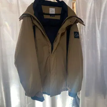 로고스디즈 후드 부착 다운 자켓