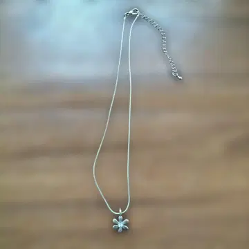 플라워 모티브 목걸이