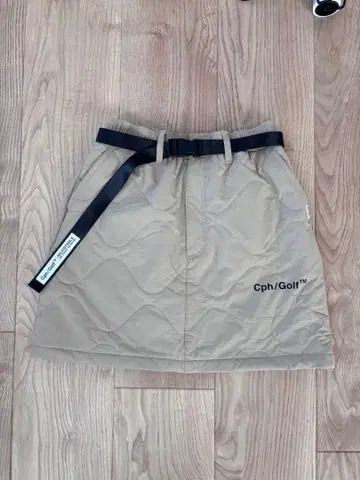 이번 시즌 신상 충전솜 퀼팅 스커트 M