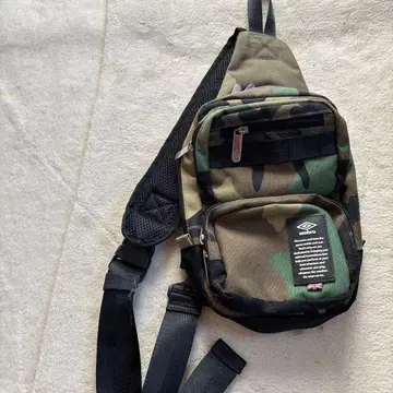 Umbro 카모플라쥬 바디백