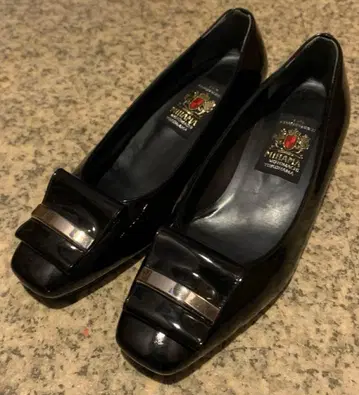 MIHAMA 펌프스 24.5cm