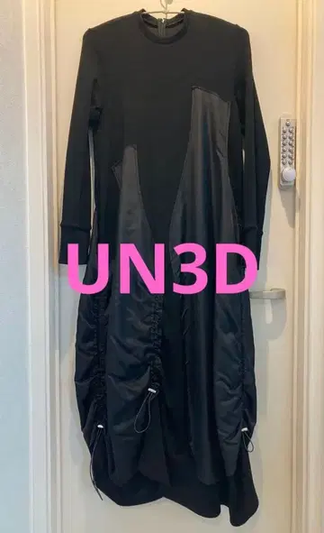 언쓰리 도킹 원피스 블랙 UN3D