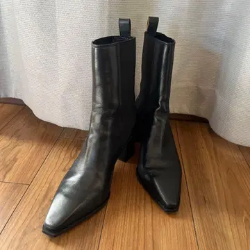 ZARA 가죽 스퀘어토 첼시 부츠