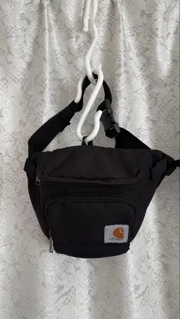 칼하트 바디백 블랙