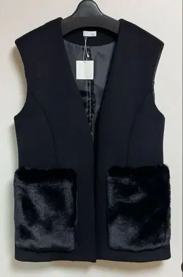 엠도트em. 포켓 퍼 베스트 블랙 F 사이즈