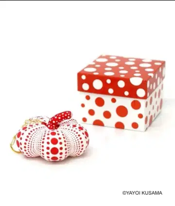 쿠사마 야요이 마스코트 소프트 스컬프처 호박 화이트