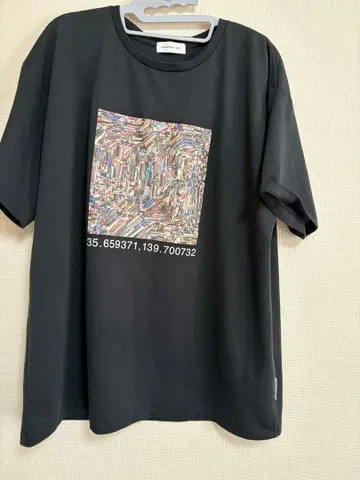 MINOTAUR INST. GRAPHIC-T 기하학 패턴