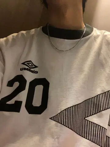 UMBRO 화이트 롱 슬리브 T셔츠 20