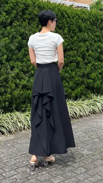 새상품급 JENNE 제네 백 드레이프 스커트 블랙 M