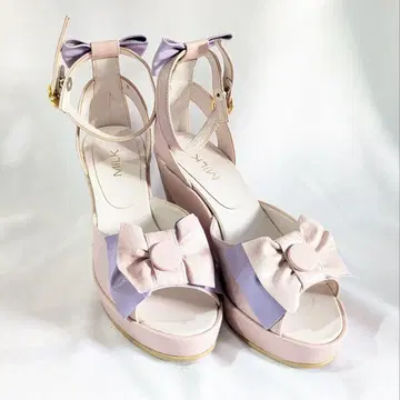 [ 미사용 새상품 ] MILK 리본 포함 웨지힐 샌들