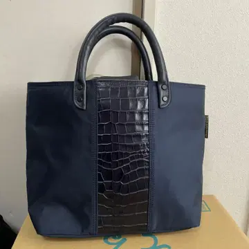 크로커다일 라인 토트백