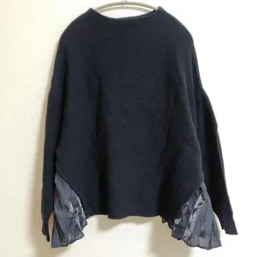 [ 새상품급 ] 사이드 프릴 긴팔 상의 블랙 PASSIONE