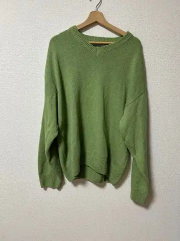 URBAN WHITE IN SEOUL 그린 니트