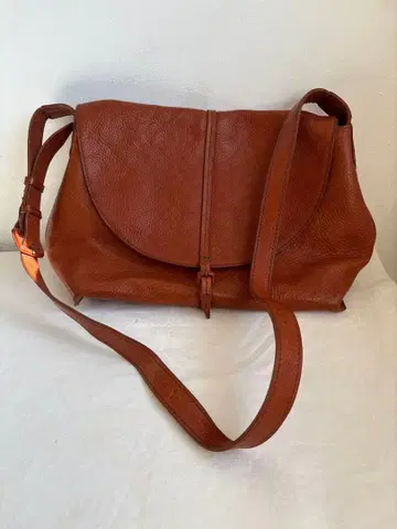 겐텐 숄더백 토스카 가죽 카멜 겐텐