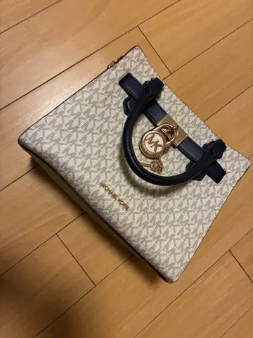 Michael Kors 숄더백 화이트/네이비
