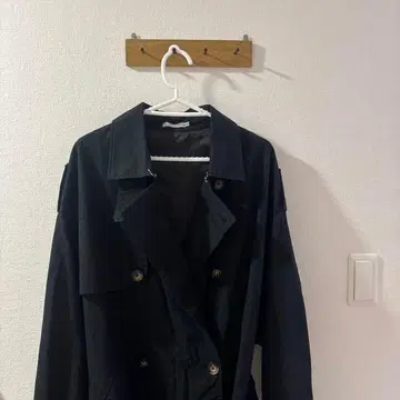 블랙 트렌치코트