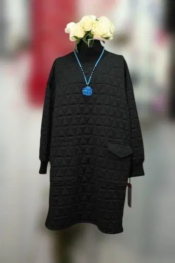 새상품 추가 OFF 퀼팅 원피스 넉넉한 와이드 실루엣 블랙