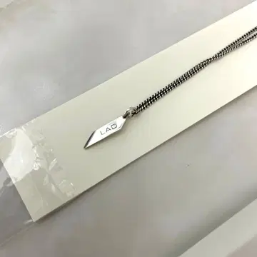 ra-2404 LAD MUSICIAN 커터 모티브 목걸이