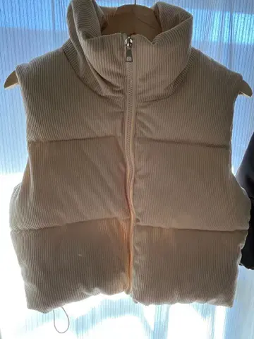 아이보리 퀼팅 베스트 하이넥