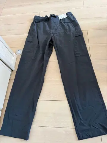 UNIQLO 기어 팬츠 택 포함