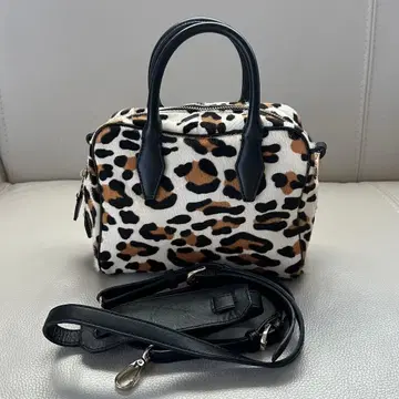 메종 드 리퍼 레오파드 송치 숄더백