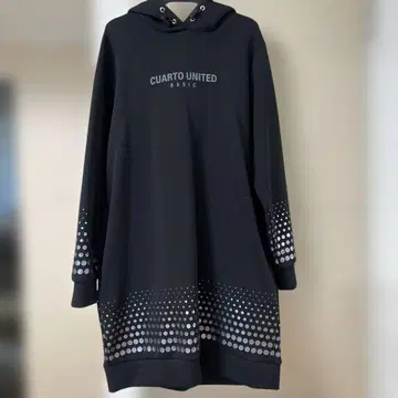 CUARTO UNITED 후드 부착 원피스 블랙