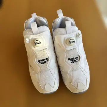 리복 펌프 화이트 스니커즈