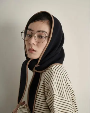 존스턴즈 캐시미어 100% 트라이앵글 스톨 머플러