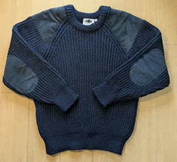 BlackSheep 네이비 건 패치 니트