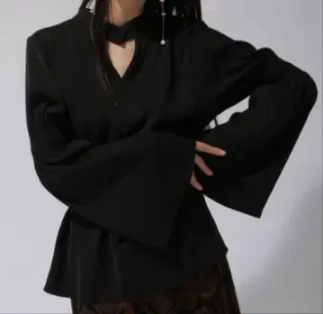 HARE 2way 셔링 블라우스 블랙