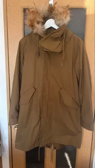 저널 스탠다드 브라운 모즈 코트 퍼 포함 후드