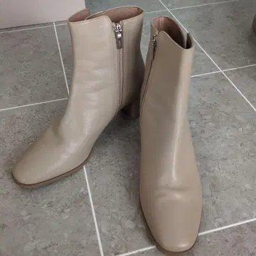 새상품급 매킨토시 부티 24cm