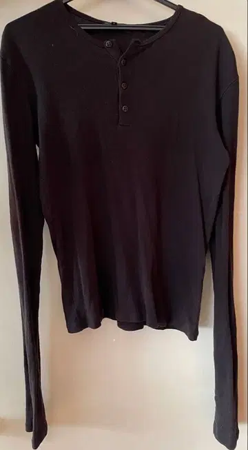 안둠멜메스테르 헨리 티셔츠 블랙