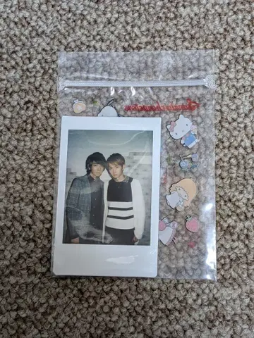 와다 마사나리 안리 유야 폴라로이드 2016년