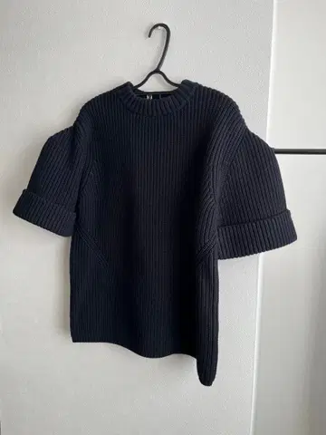 새상품 CLANE 네이비 반팔 니트