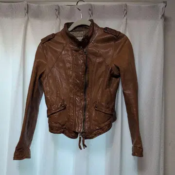 새상품급 goa 양가죽 가죽 빈티지 가공 지퍼 자켓