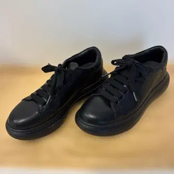 FILLIN 블랙 스니커즈 27