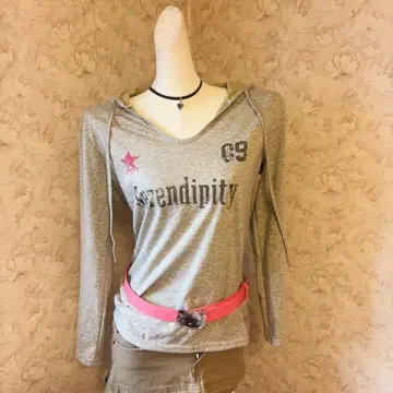 헤이세이 갸루 Y2K 영문 프린트 후드 부착 긴팔 T셔츠 그레이 그런지