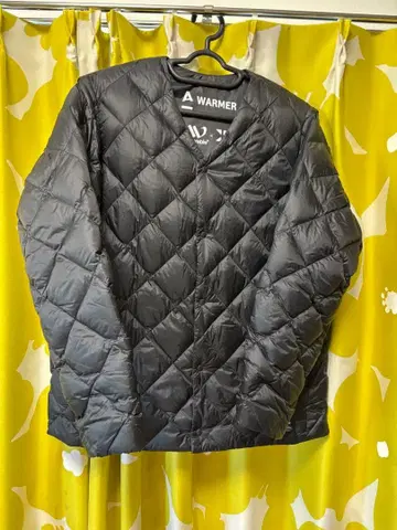 블랙 다운 자켓 베이플로우