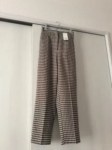 더즐린 하운드투스 패턴 와이드 레그 슬랙스