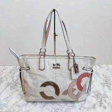 화이트 가죽 토트백 다색 무늬