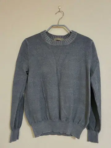 cruciani 그레이 크루넥 스웨터 44